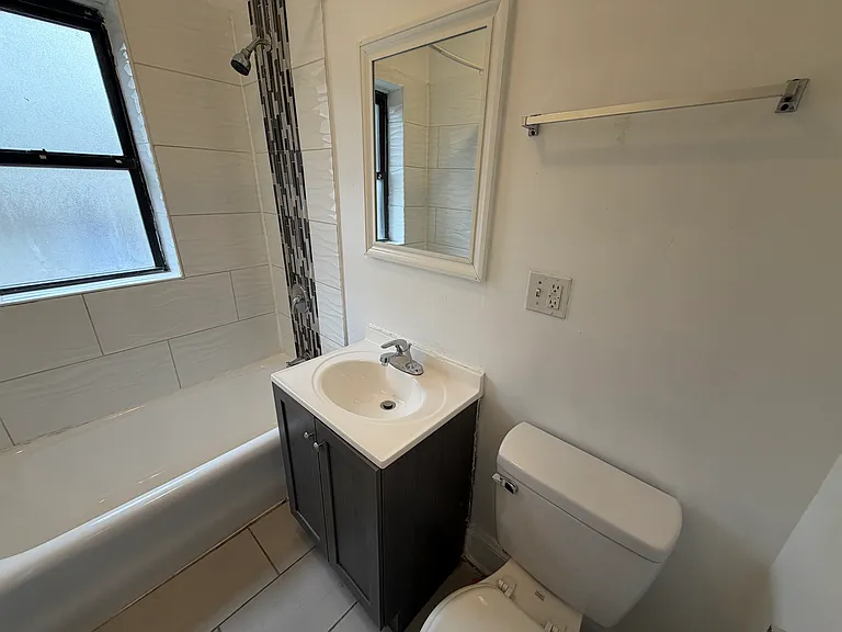 1409 W 81st St #1 — Photo 7