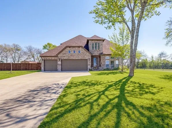 1215 Fire Fly Rdg, Blue Ridge, TX 75424