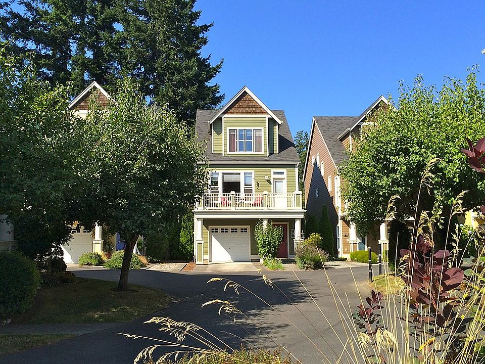 1st image of 332 Wyatt Way NE