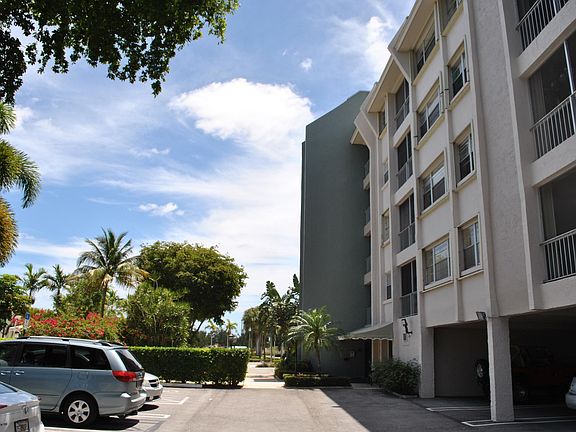 5th image of 505 Spencer Dr APT 405