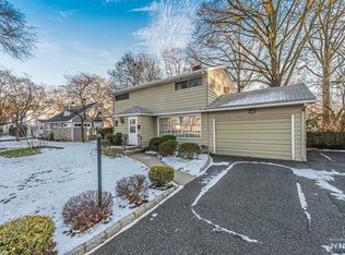 250 Linden Pl, New Milford, NJ 07646