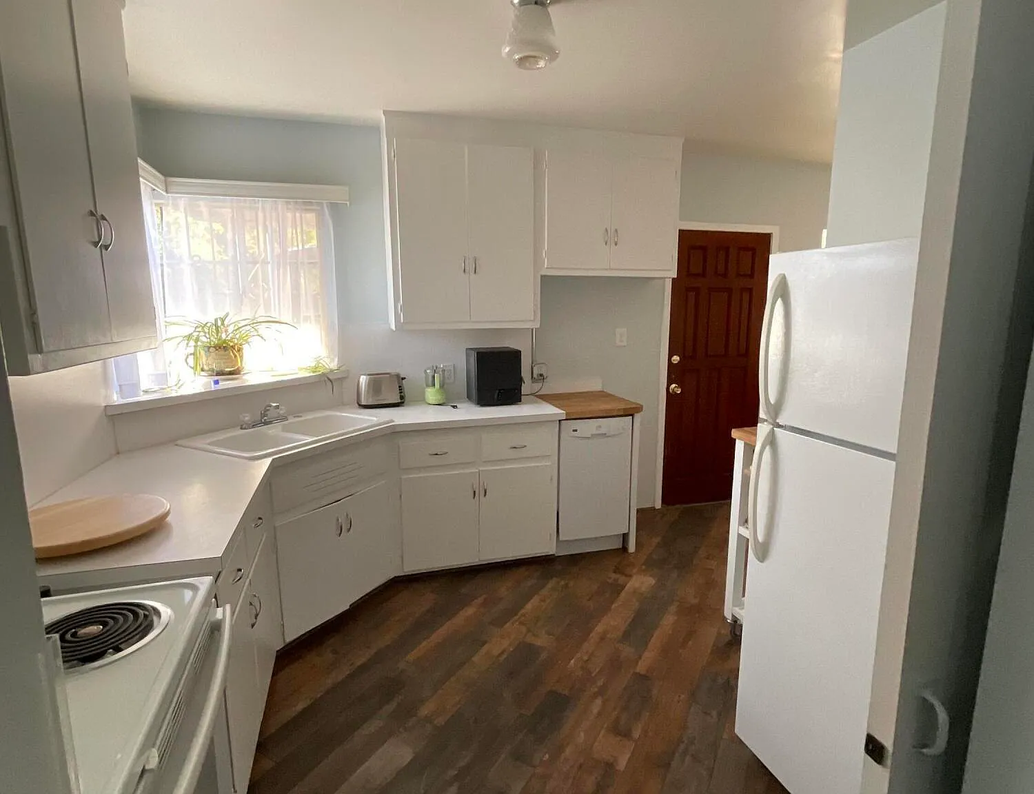 1 bed, 1.0 bath, 983 sqft, $1,850 — Photo 3