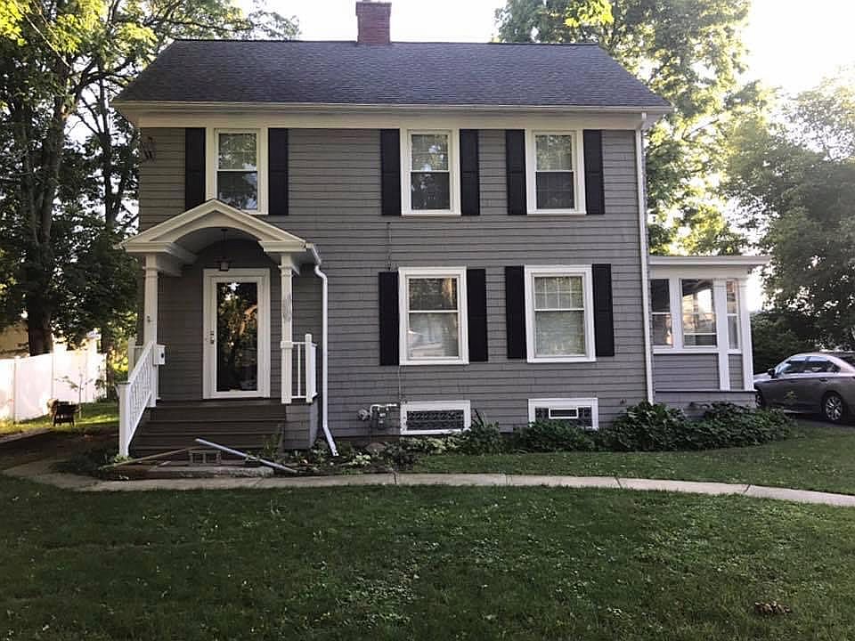 1st image of 3202 Crescent Pkwy