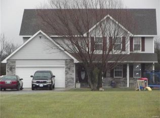 16030 N Willet Rd, Centralia, MO 65240