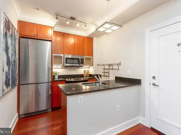 1121 24th St NW APT 307, Washington, DC 20037