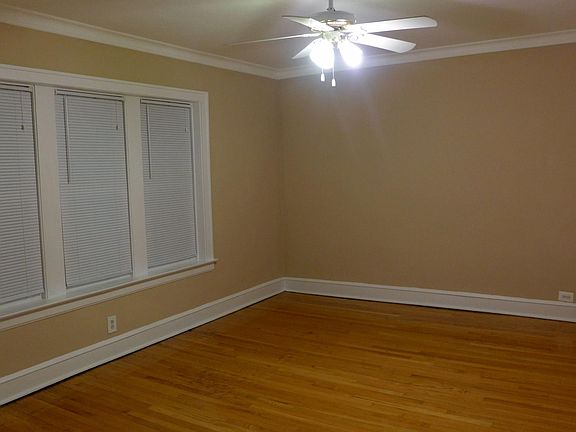 #10-1B - Living Room