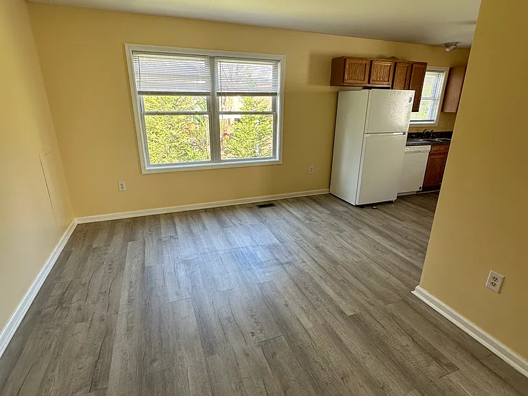 2 Regan Ln — Photo 9