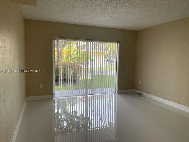 Village At Dadeland Condo — Photo 2