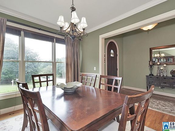 4th image of 1194 Woodlands Way