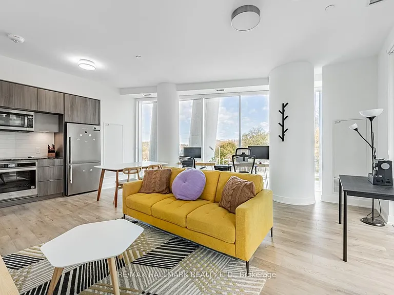 585 Bloor St E #318 — Photo 41