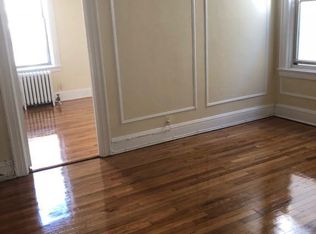 3126 35th St APT 2B, Astoria, NY 11106