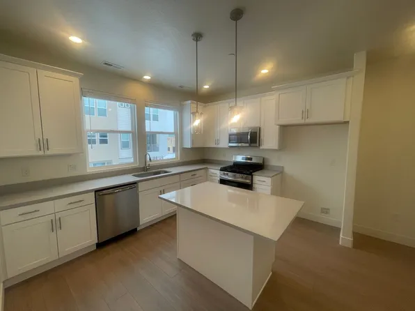 Aspen Ridge Lane, 1498 W Aspen Ridge Ln #118, Farmington, UT 84025