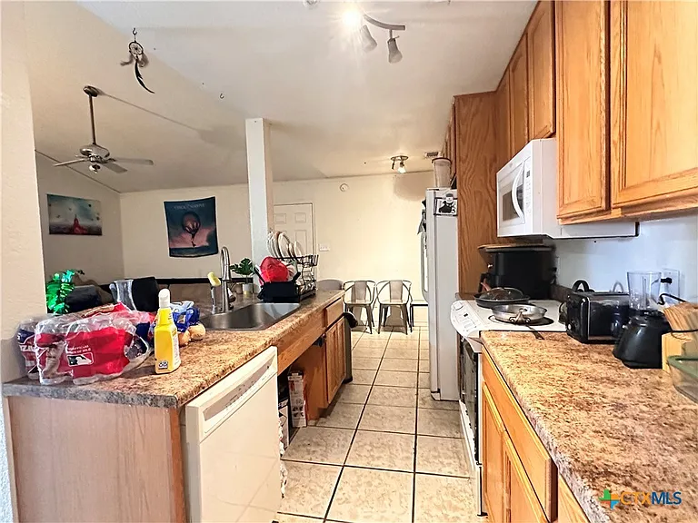 129 Riverside Dr — Photo 7