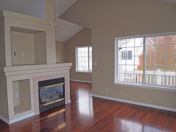 3rd image of 582 S Rosehall Ln