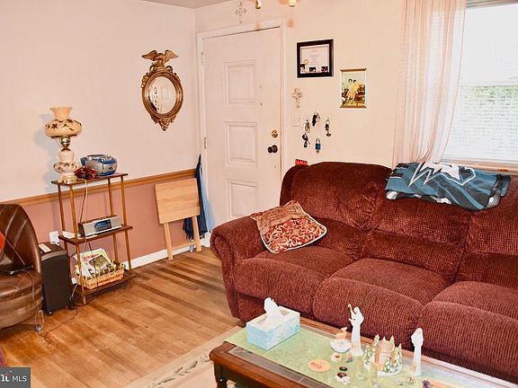 3rd image of 2419 Highland St