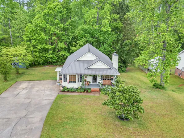 128 Motor Boat Club Rd, Greenville, SC 29611