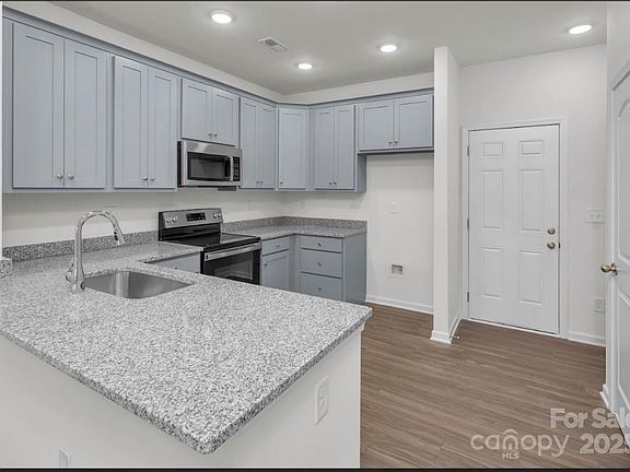 5th image of 463 Shasta St #5103