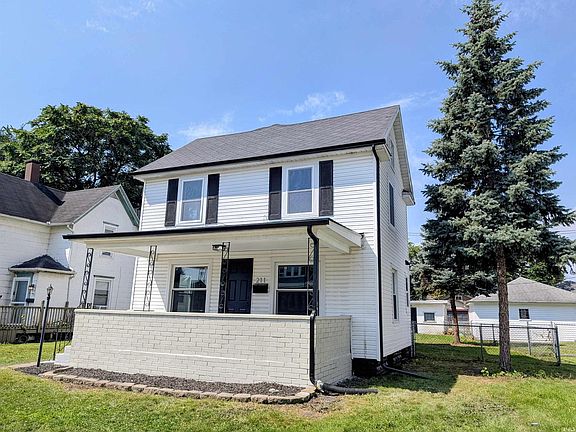 3rd image of 211 Cleveland St