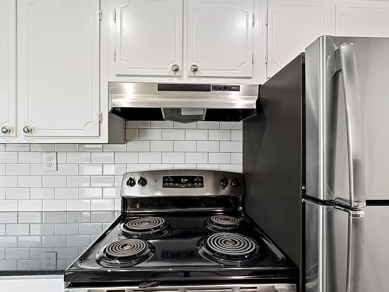 Marella Apartments — Photo 9