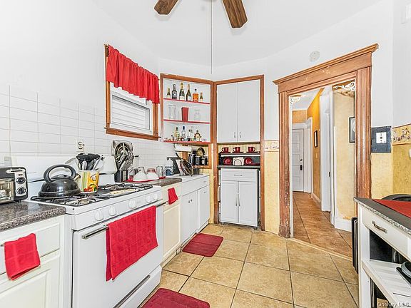 2nd image of 143 Morningside Pl