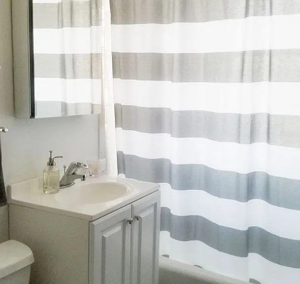 2022 W Berwyn Ave #3B — Photo 8