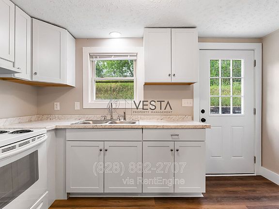 4th image of 26 Reid St Unit 8