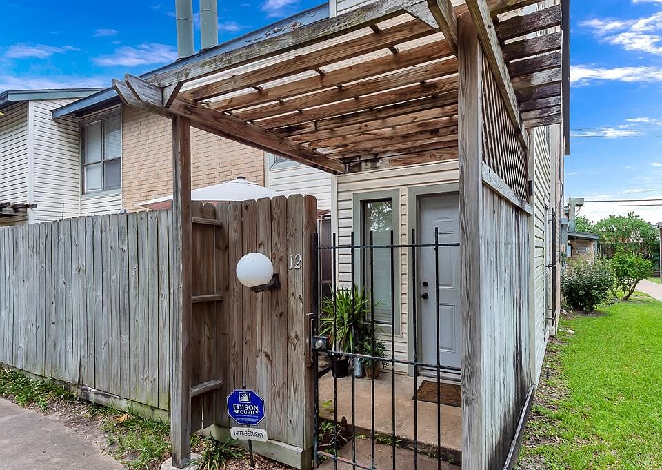 1st image of 7918 Prestwood Dr APT 2