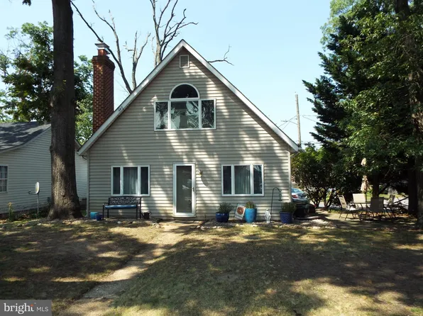 1728 Grandview Rd, Pasadena, MD 21122