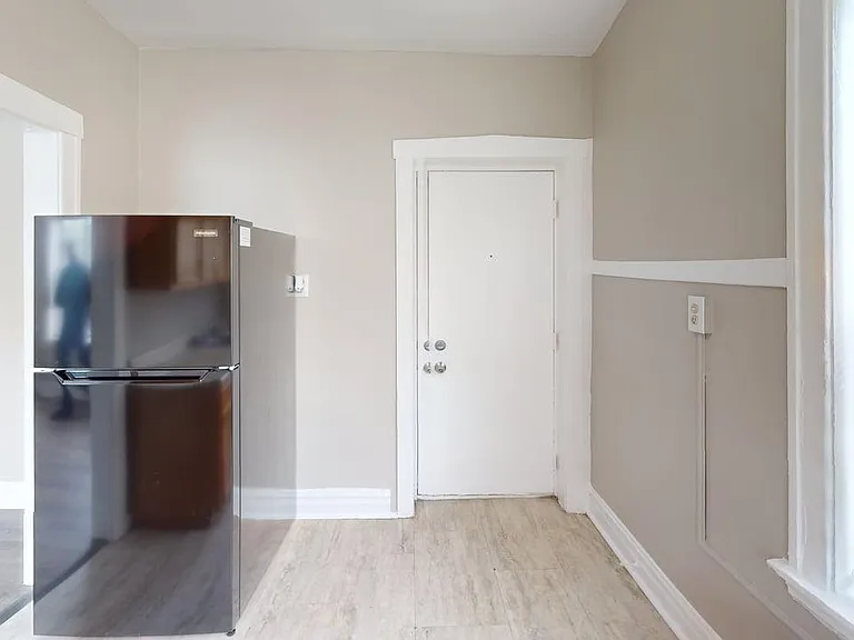 4850 W North Ave — Photo 16