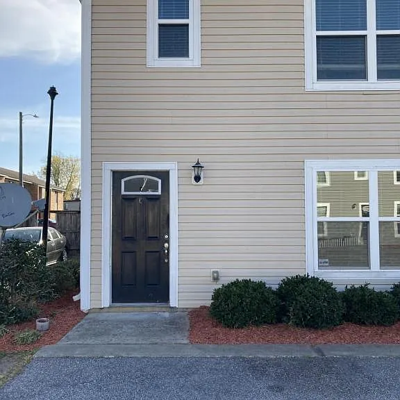 1619C Gregg Ave — Photo 1