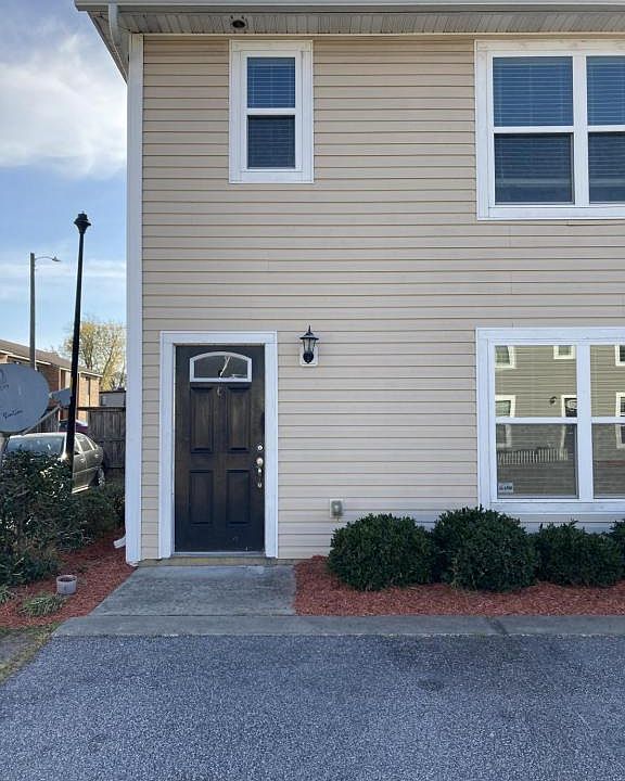 1st image of 1619C Gregg Ave