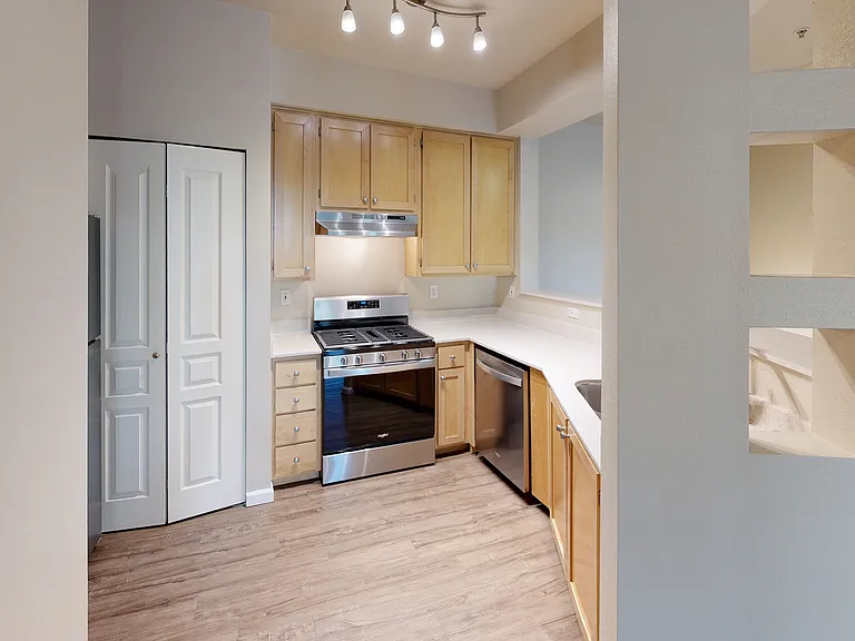 The Hawthorne Apartments — Photo 47