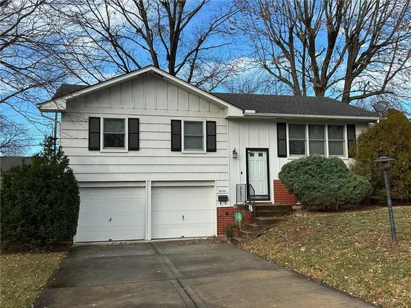 3700 S Randall Dr, Independence, MO 64055