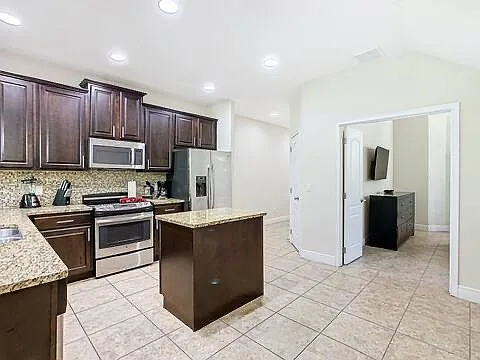 8137 Roseville Blvd — Photo 9