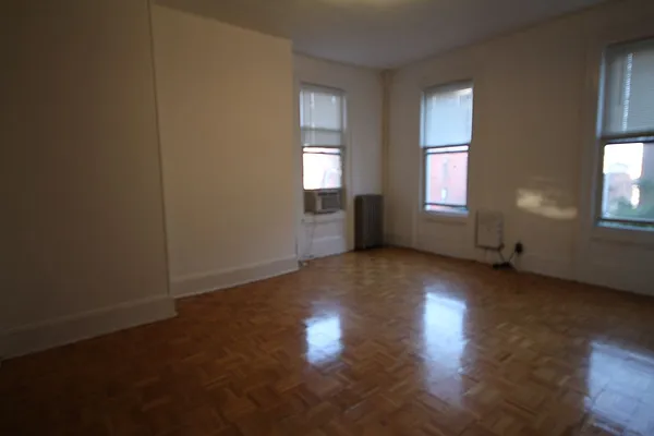 Rented by Nooklyn NYC LLC | media 16