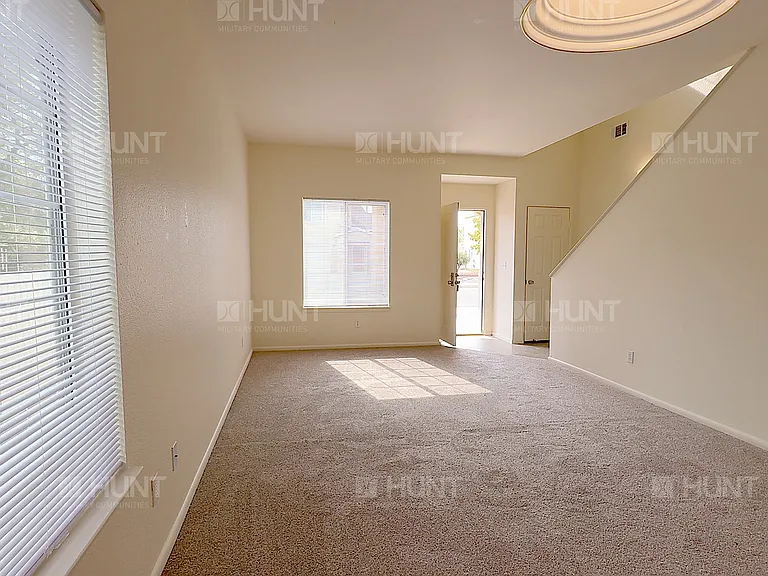 909B Mountain Laurel Cir SE — Photo 3