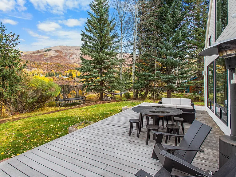 1270 Mountain View Dr — Photo 43