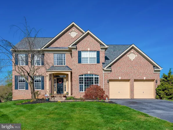 18086 Knoll Dr, Fairplay, MD 21733