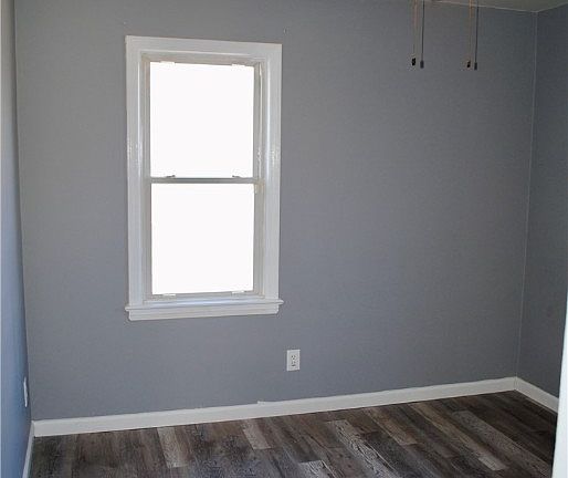 5th image of 6106 Forest Ave