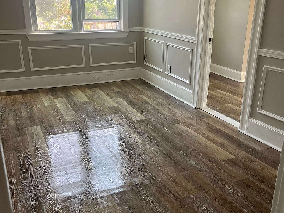 Picture frame wainscotting in the living room