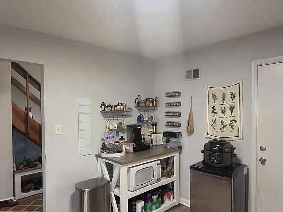 4th image of 4837 Tunlaw Ct