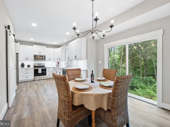 95 Acorn Nut Ln, Front Royal, VA 22630