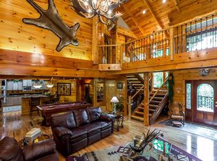 150 Diamond Dr, Slade, KY 40376