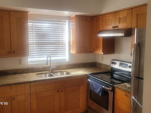 4th image of 3910 44th St N Unit C4