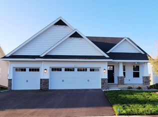 1913 Arbor Ln, Carver, MN 55315