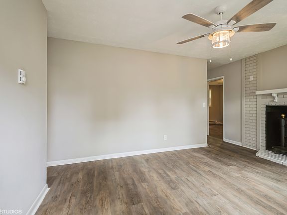 2nd image of 317 Walnut Dr