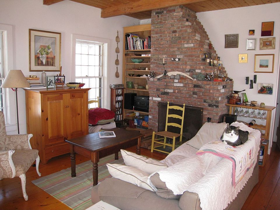 2nd image of 1 Chase Ln