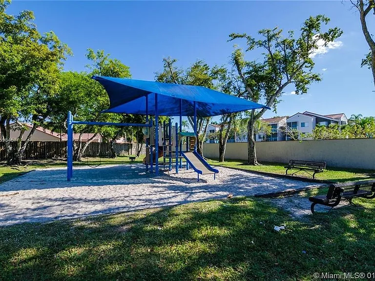 18280 Mediterranean Blvd #401 — Photo 38