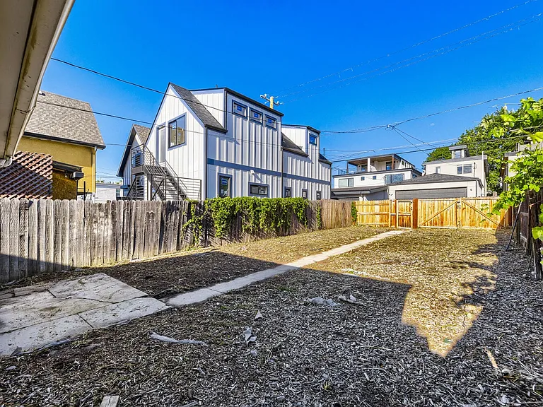 3537 Lipan St — Photo 11