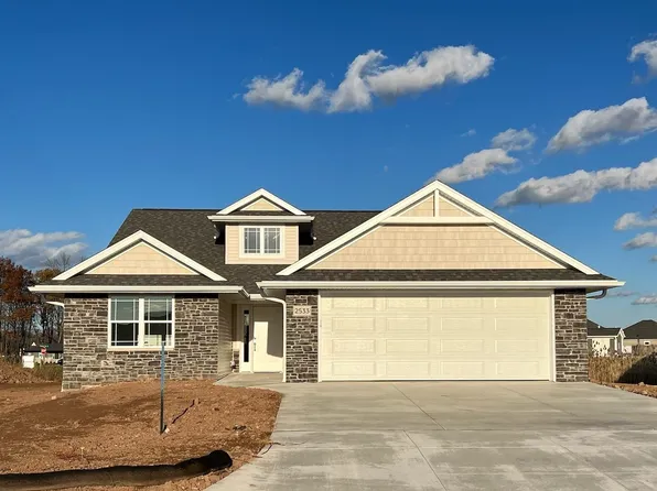 2533 Willow Ct, Green Bay, WI 54311